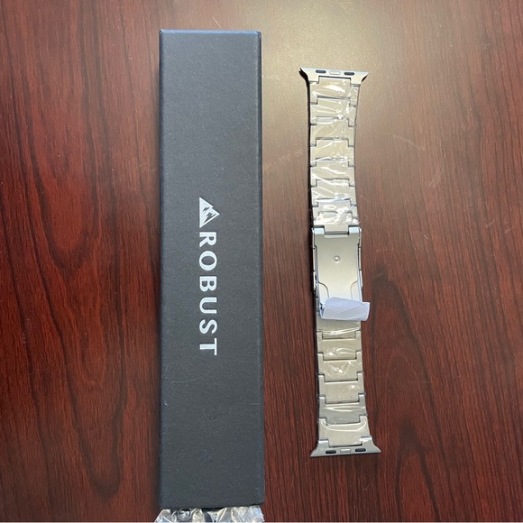 Titanium Apple Watch Band - Picture 3 of 3